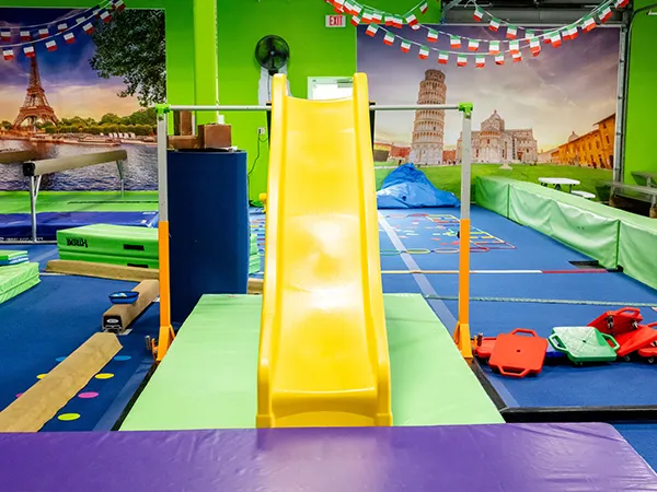 बच्चों के खेल के मैदान के उपकरण के प्रकार