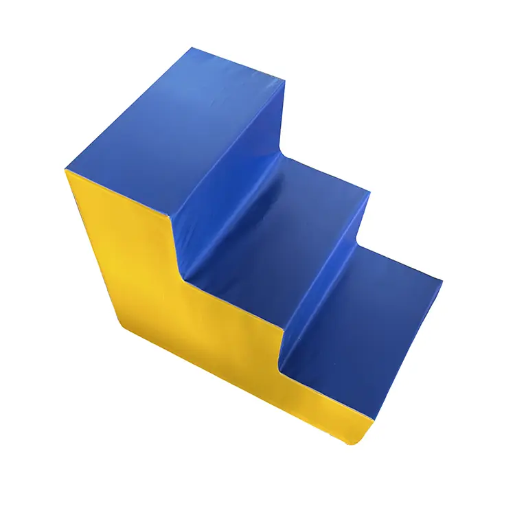 तीन चरणों वाली सीढ़ी